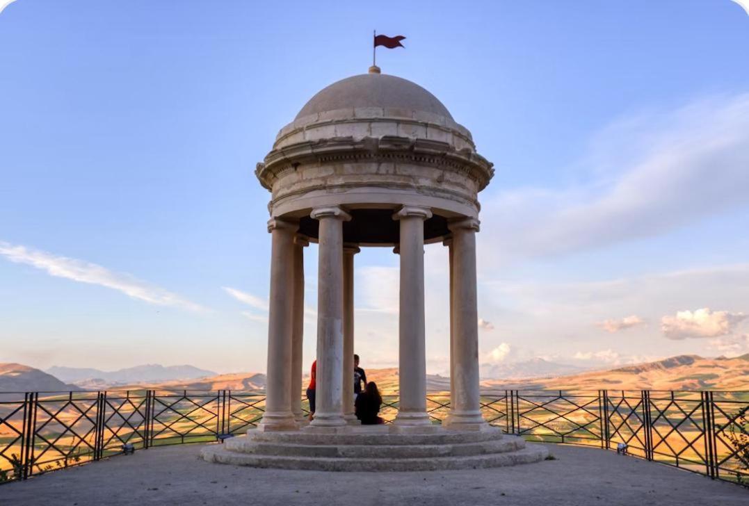 Montalbano House - Casa Vacanze Santa Margherita di Belice المظهر الخارجي الصورة